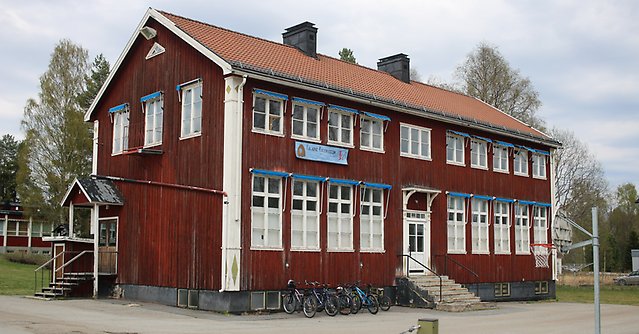 Bild på Röda skolan i Kälarne